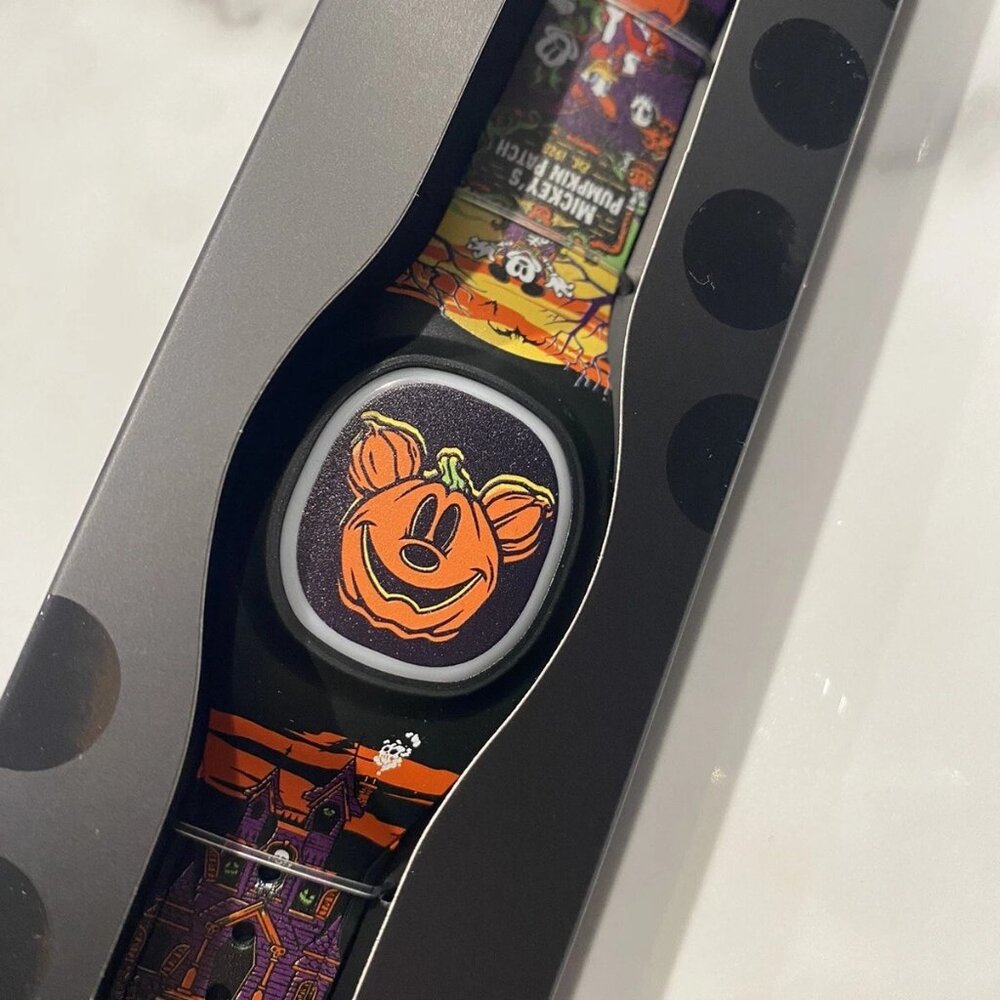 Disney Mickie Jack-o'-Lantern MagicBand+ Limited Magic Band Plus Unlinked New - Picture 3 of 3